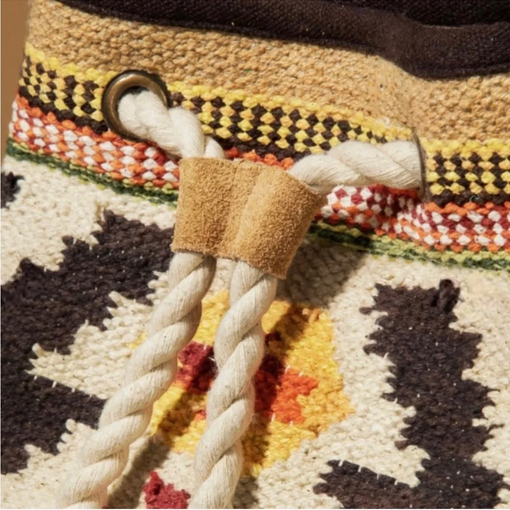 NWT Tan & Cream Boho Mojave Handcrafted Tassel Backpack - Picture 7 of 9